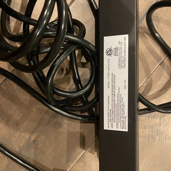 Utilitech UTPB2135 Relocatable Power Tab 6 Outlet 1150 Surge Protector - Picture 3 of 4